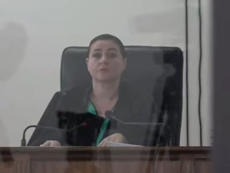 Судья частично сняла ограничения на посещения архиепископа Аджапахяна
